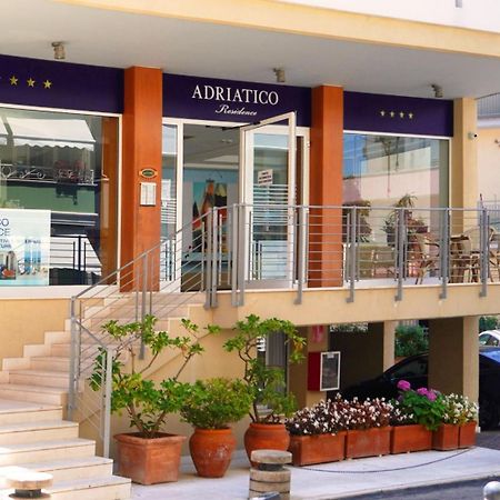 Residence Adriatico Габічче-Маре Екстер'єр фото